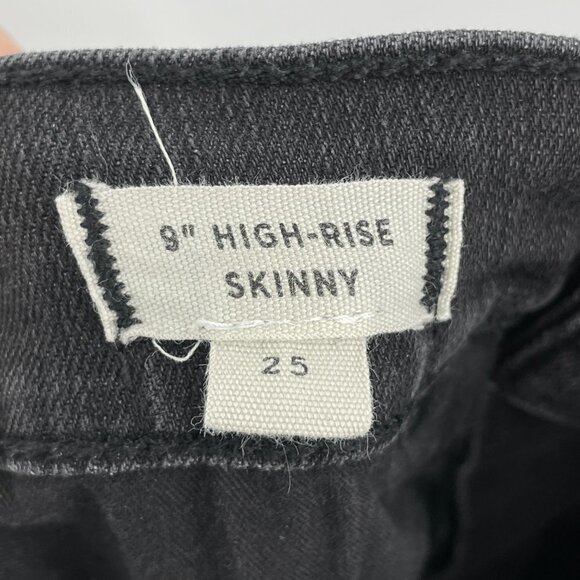 MADEWELL 9" High Rise Skinny Distressed Knee Raw Hem Black Jeans H2230 Size 25 - Picture 12 of 12